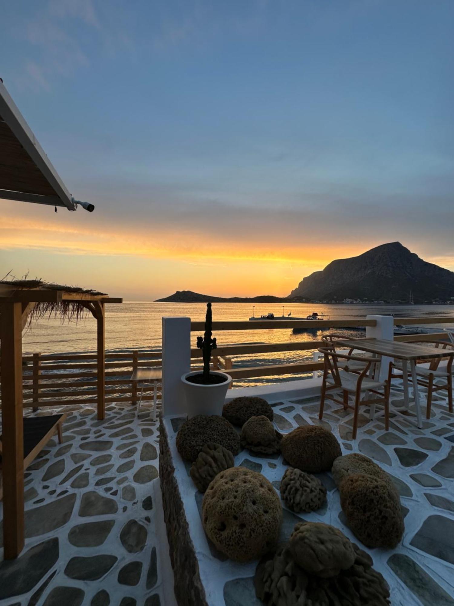 Spongia Hotel Suites & Spa Myrties エクステリア 写真