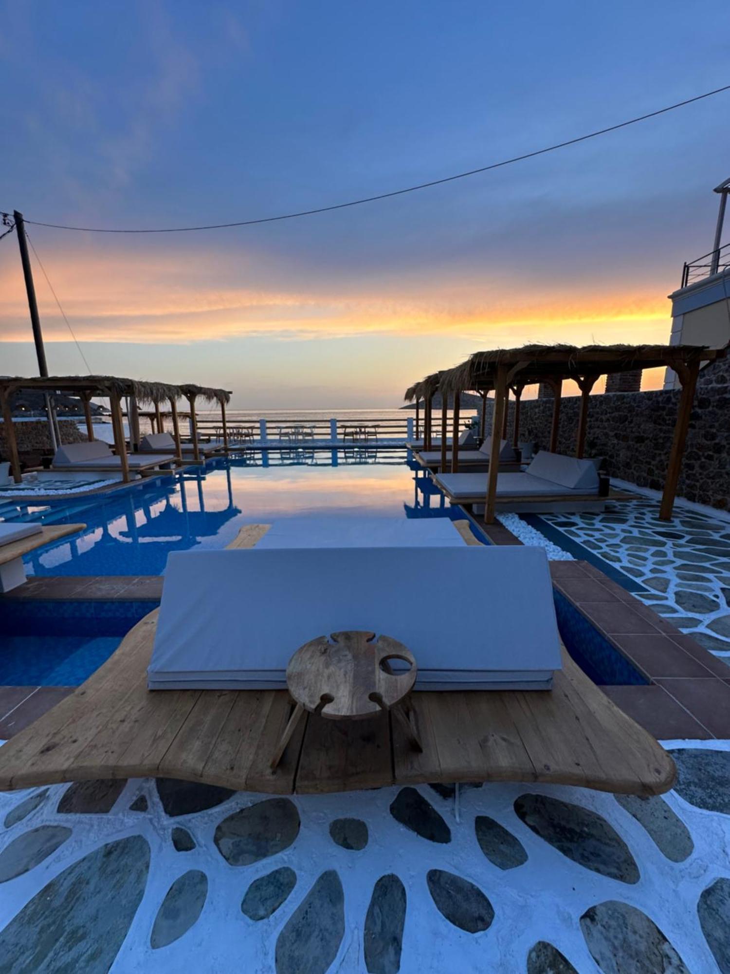 Spongia Hotel Suites & Spa Myrties エクステリア 写真