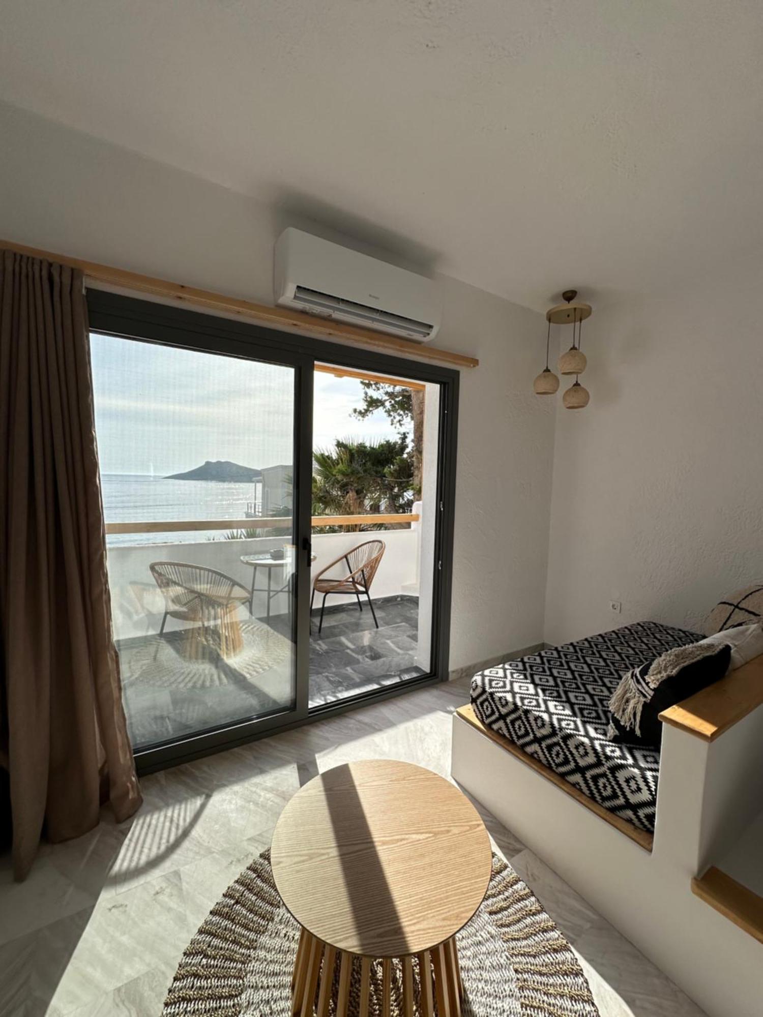 Spongia Hotel Suites & Spa Myrties エクステリア 写真