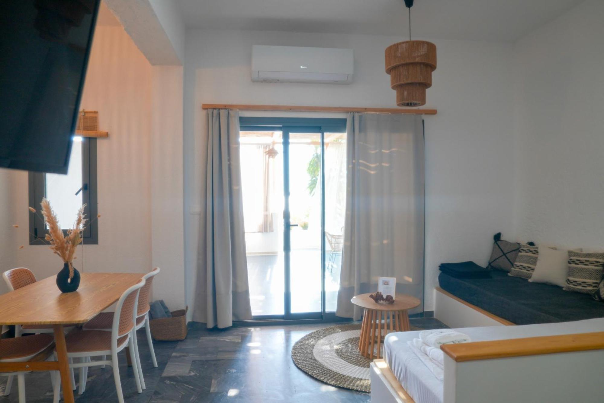 Spongia Hotel Suites & Spa Myrties エクステリア 写真